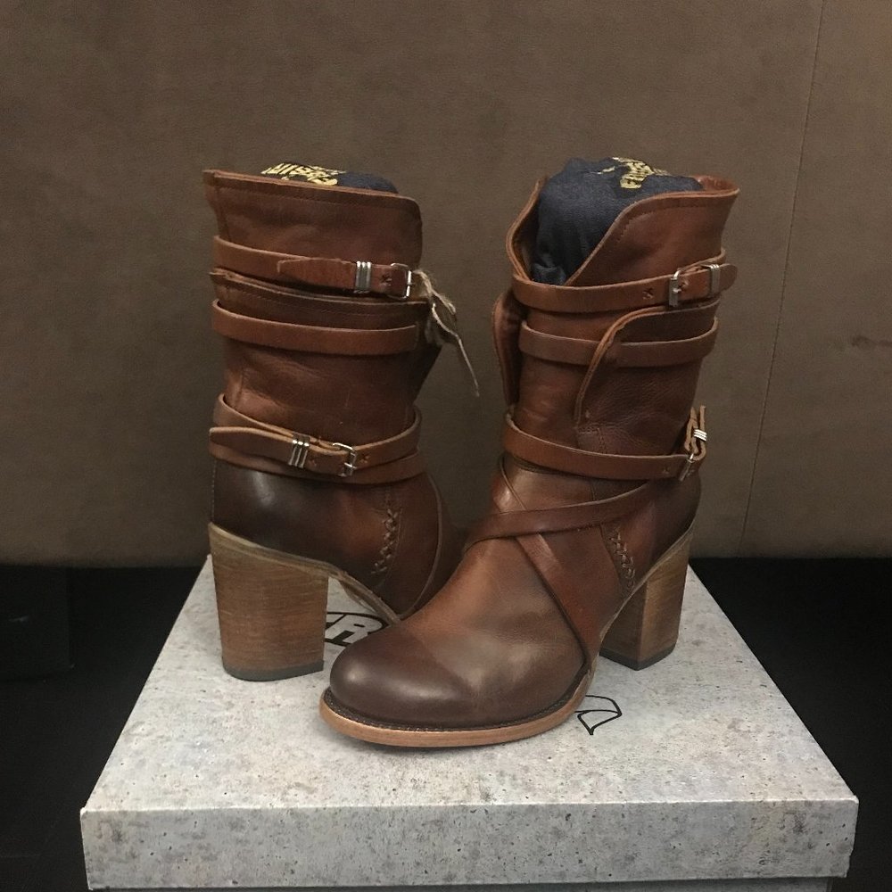 Size 7 - Freebird Boots - BRAND NEW